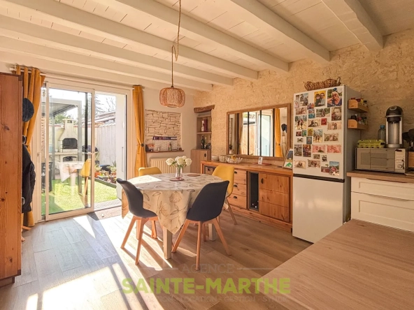 Maison 4 pièces à vendre à Magne, secteur église, avec cour et pergola