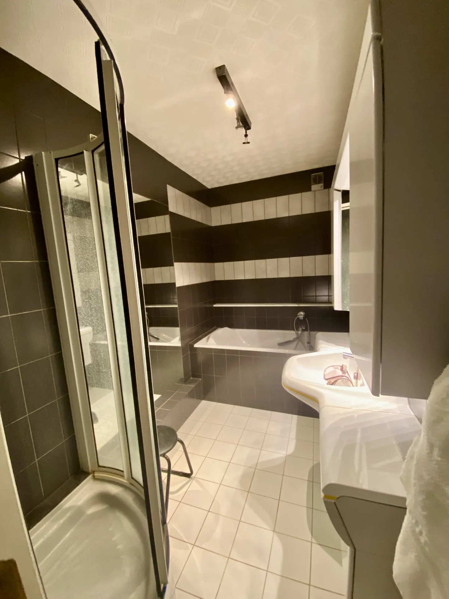 Appartement d’exception à Maubeuge avec 3 chambres, balcon et garage 