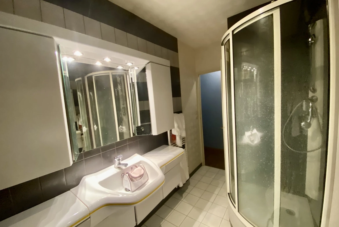 Appartement d’exception à Maubeuge avec 3 chambres, balcon et garage 