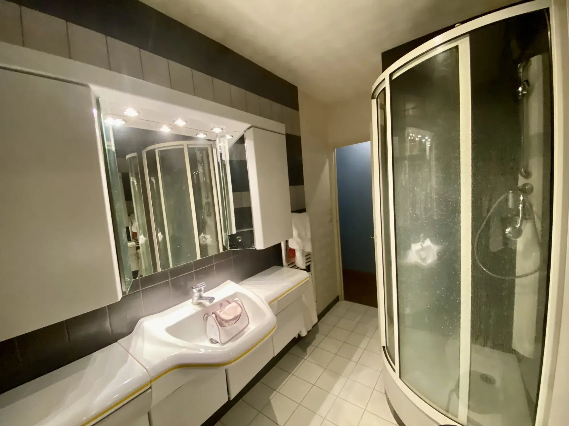 Appartement d’exception à Maubeuge avec 3 chambres, balcon et garage 