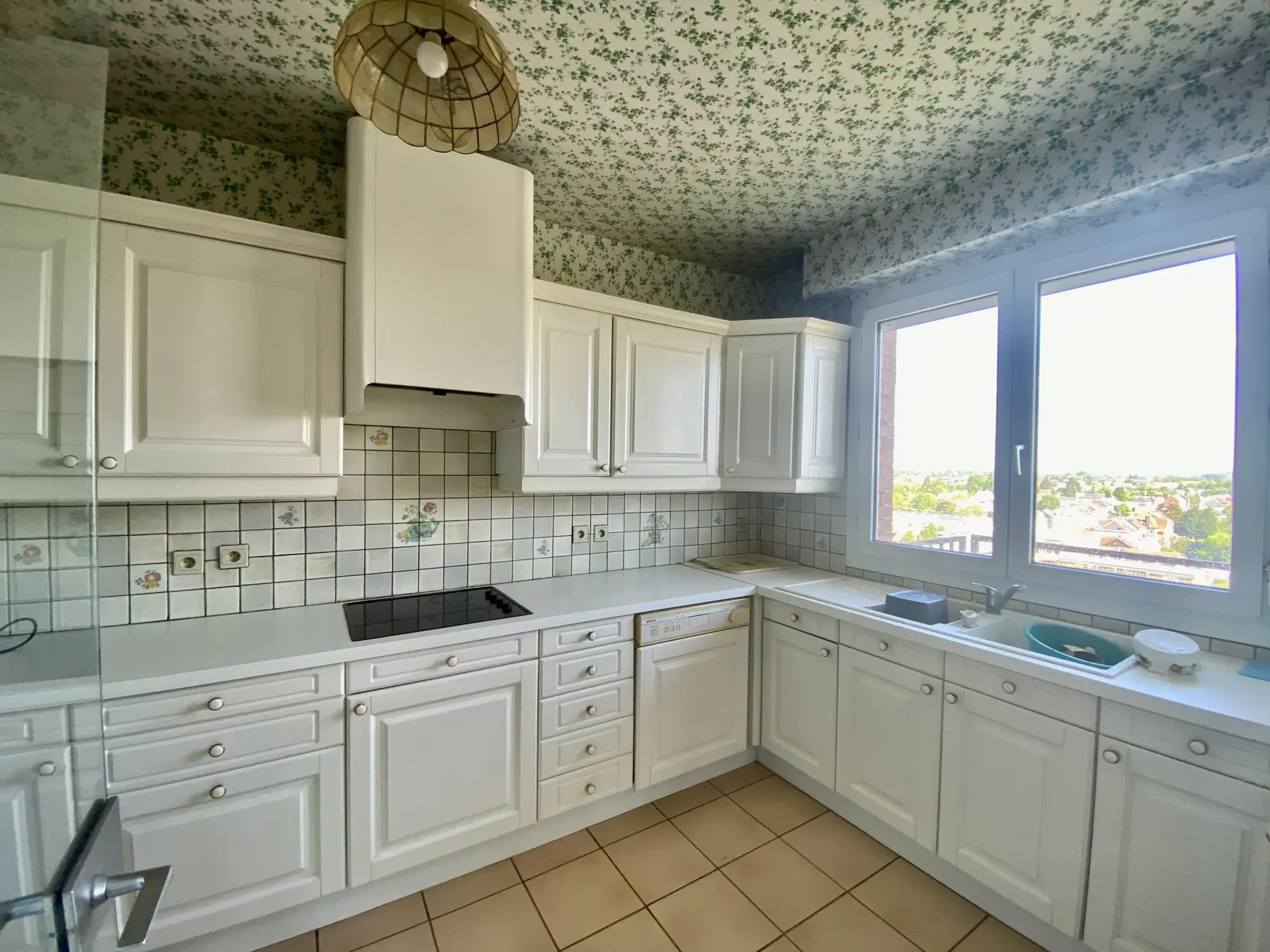 Appartement d’exception à Maubeuge avec 3 chambres, balcon et garage 