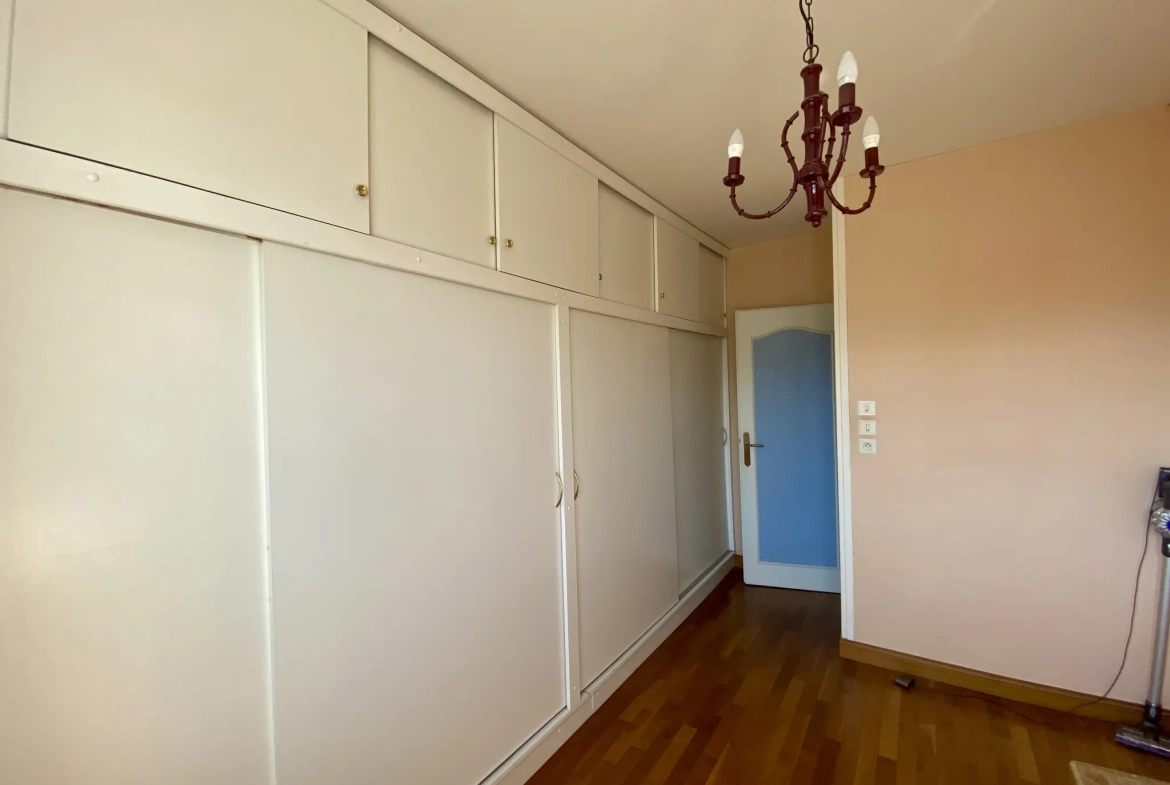 Appartement d’exception à Maubeuge avec 3 chambres, balcon et garage 