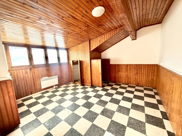 Appartement T2 à vendre à Font-Romeu avec vue sur la montagne, au dernier étage