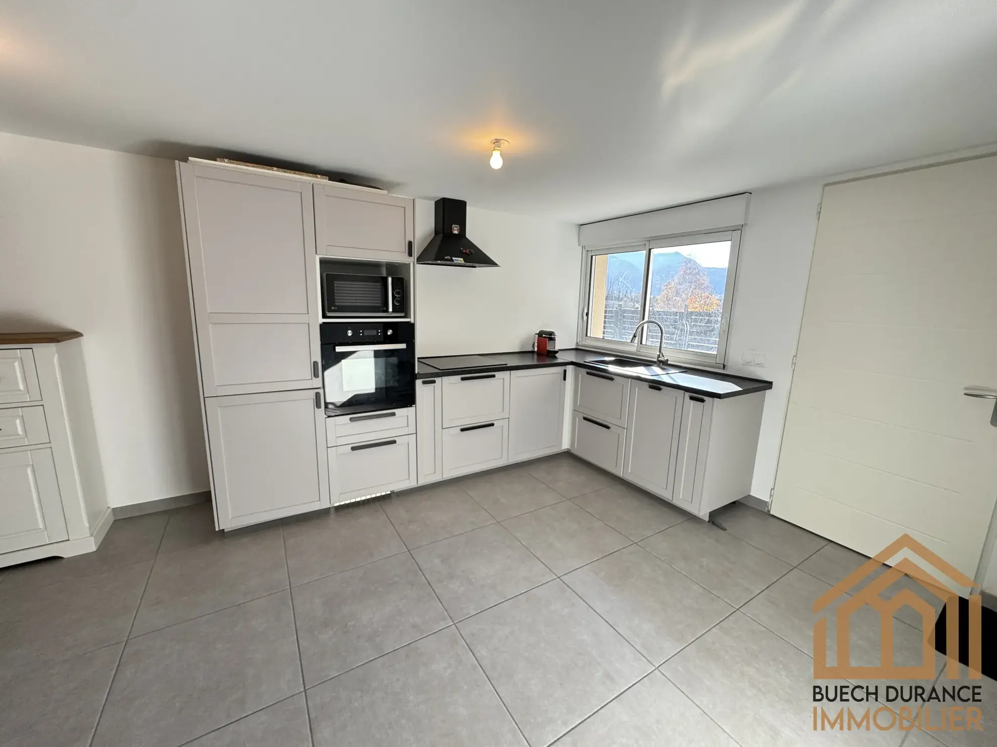 Appartement Duplex 3 pièces à La Saulce avec parking et faibles charges 