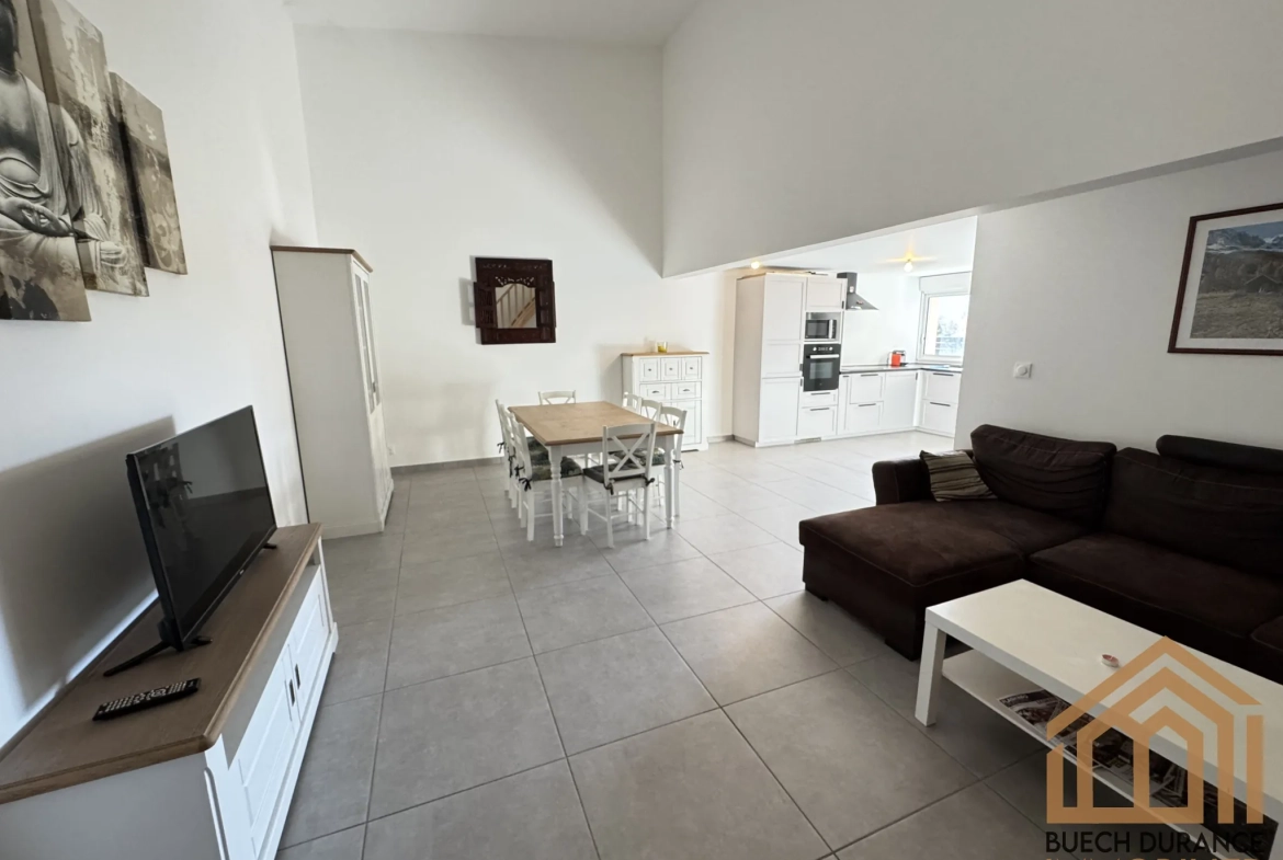 Appartement Duplex 3 pièces à La Saulce avec parking et faibles charges 