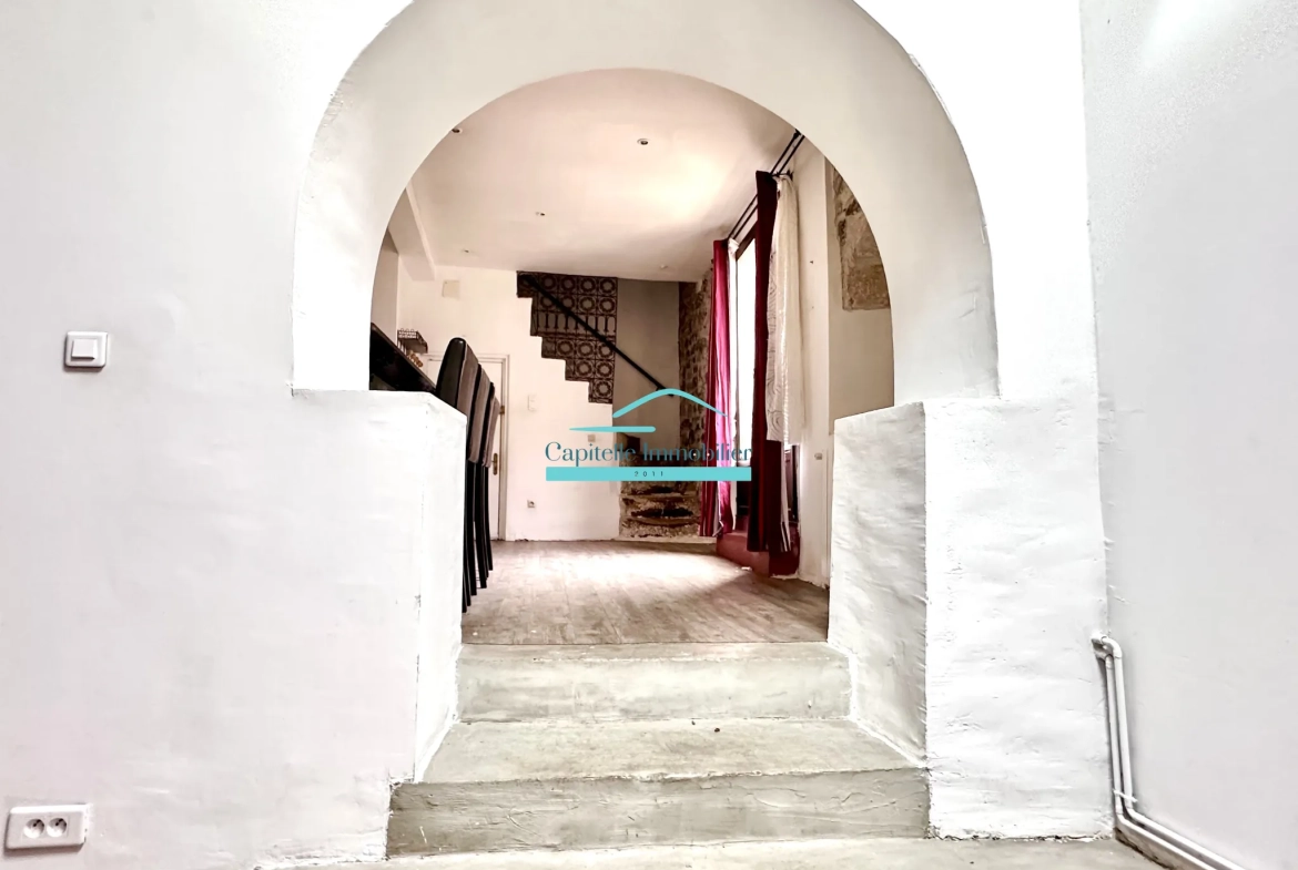 Maison de village avec studio à Mireval - 140 m², 3 chambres, cave à vin 