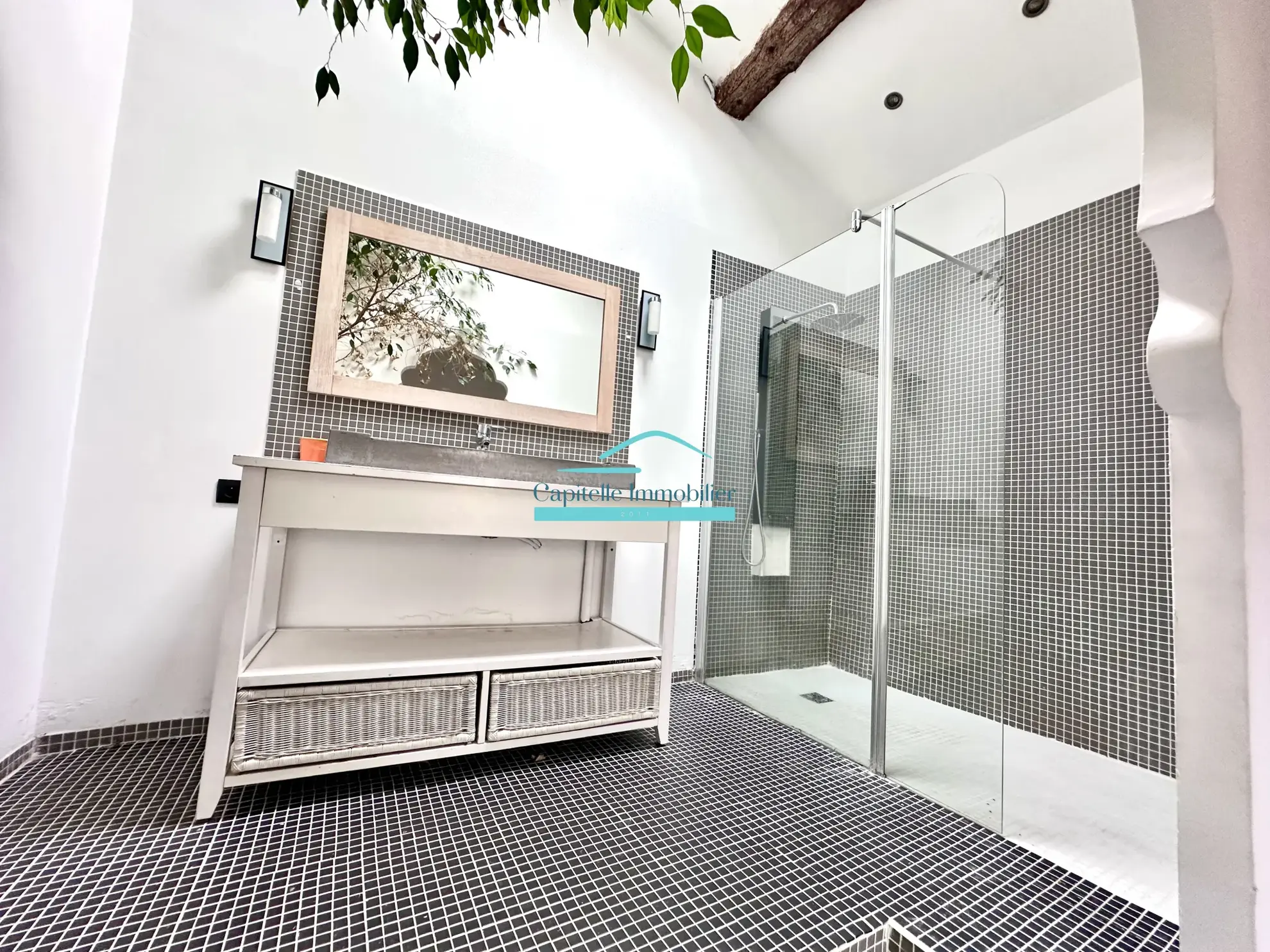 Maison de village avec studio à Mireval - 140 m², 3 chambres, cave à vin 