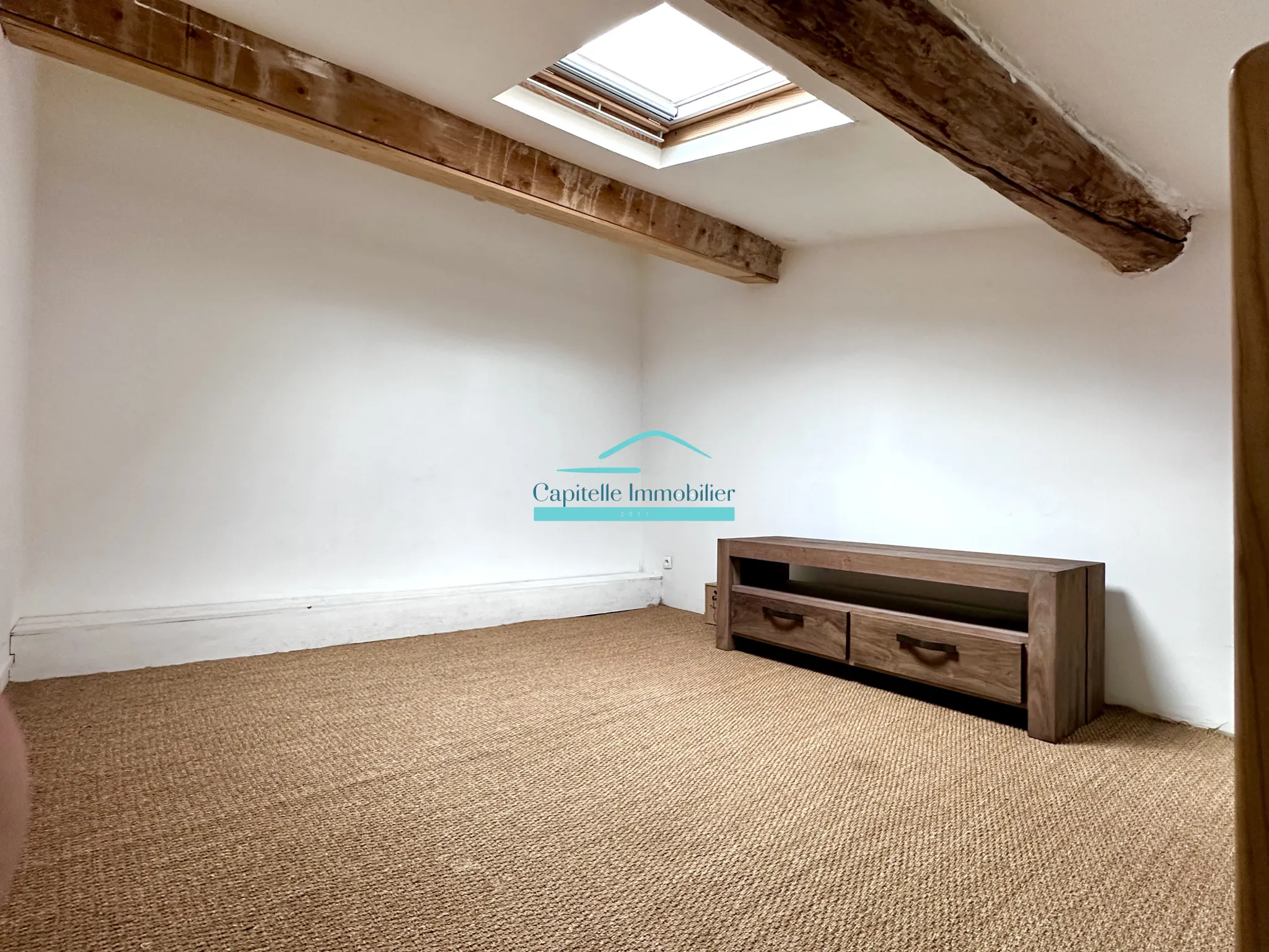 Maison de village avec studio à Mireval - 140 m², 3 chambres, cave à vin 