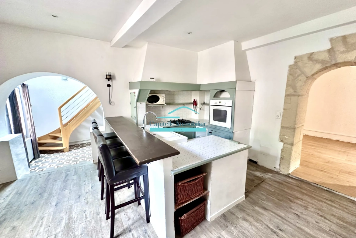 Maison de village avec studio à Mireval - 140 m², 3 chambres, cave à vin 