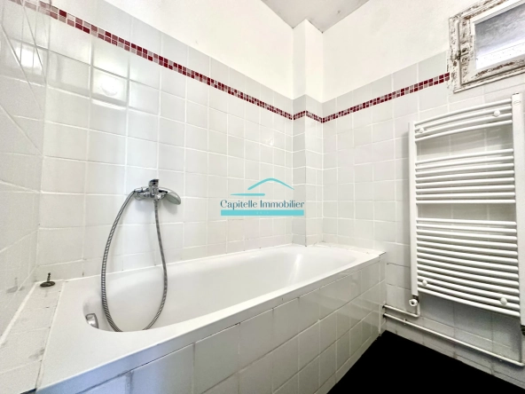 Maison de village avec studio à Mireval - 140 m², 3 chambres, cave à vin 