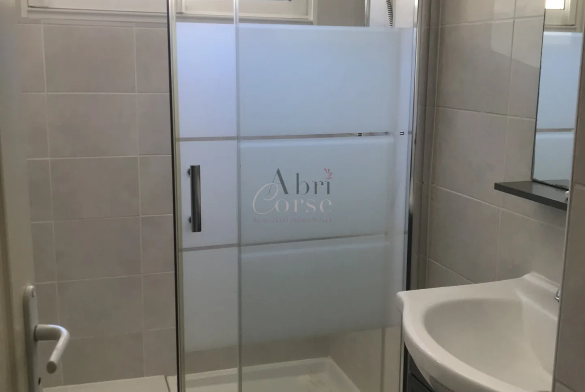 Appartement T3 de 53 m² à vendre à Ajaccio, secteur Laetitia 