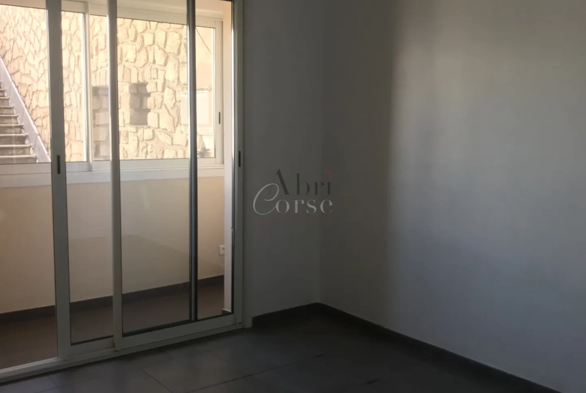 Appartement T3 de 53 m² à vendre à Ajaccio, secteur Laetitia 