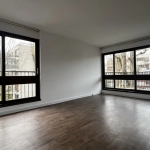 Appartement lumineux avec vue dégagée, parking et cave proche de Parly2