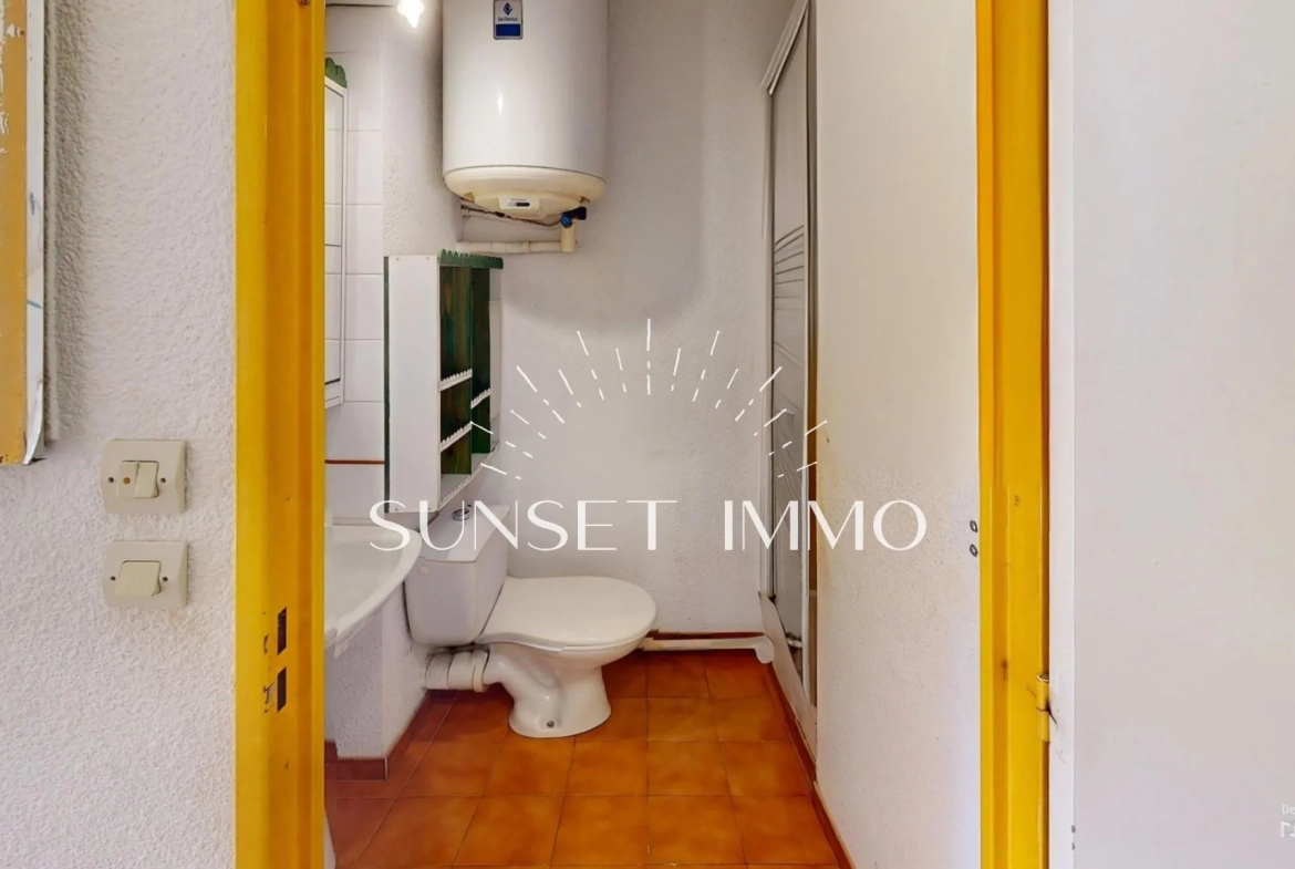 Studio en vente à Sausset-les-Pins avec balcon et parking privé 