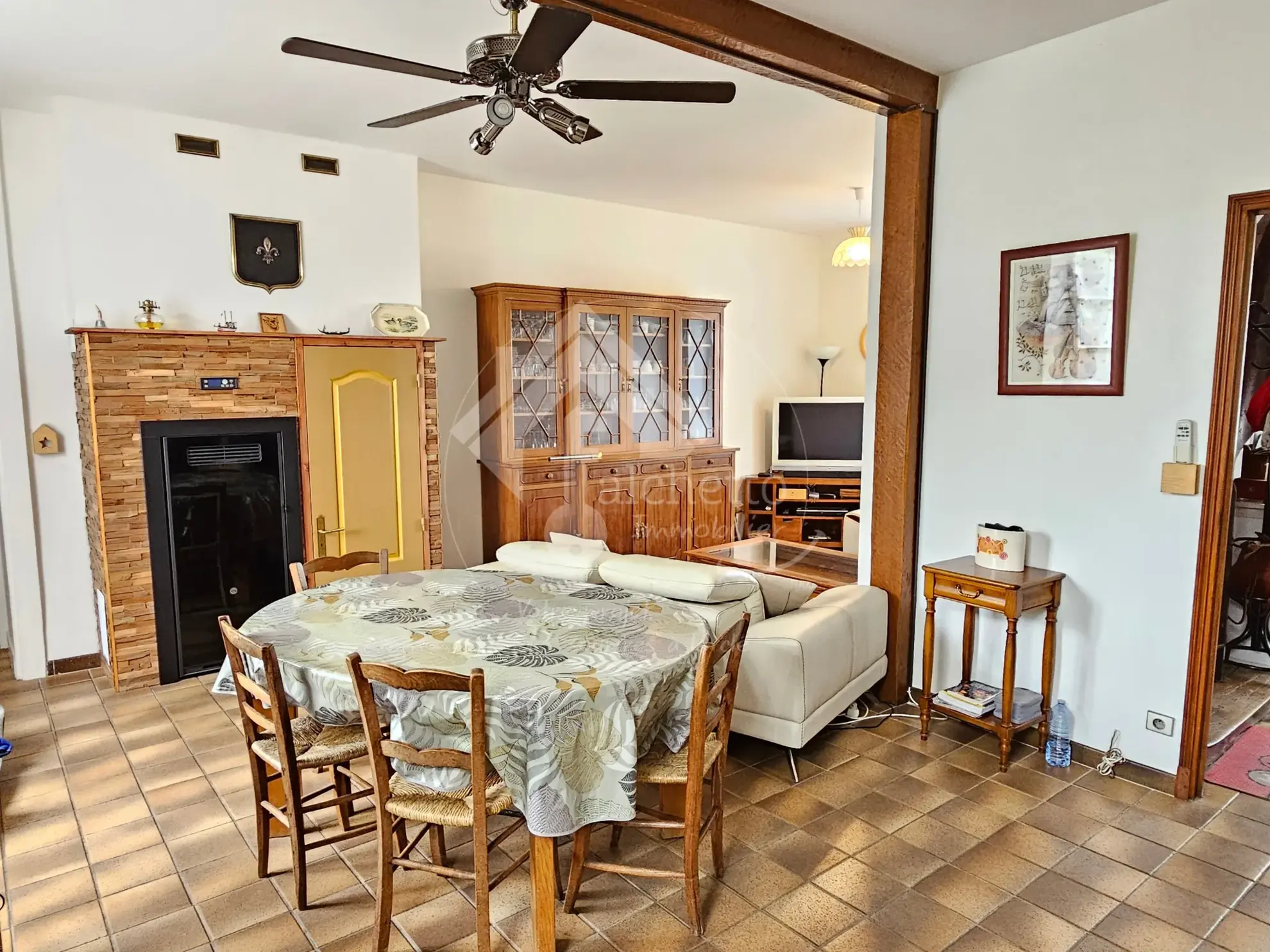 Maison de caractère de 260 m² avec terrain à Vaumas, proche Parc Le Pal 