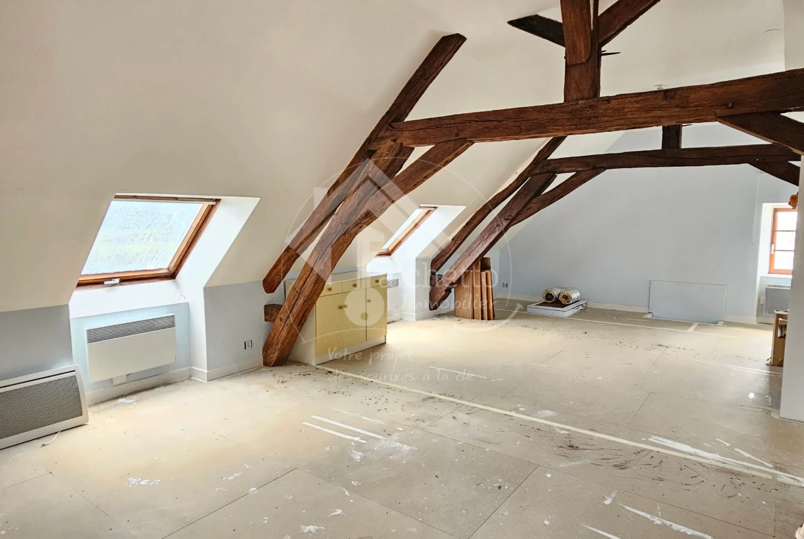 Maison de caractère de 260 m² avec terrain à Vaumas, proche Parc Le Pal 