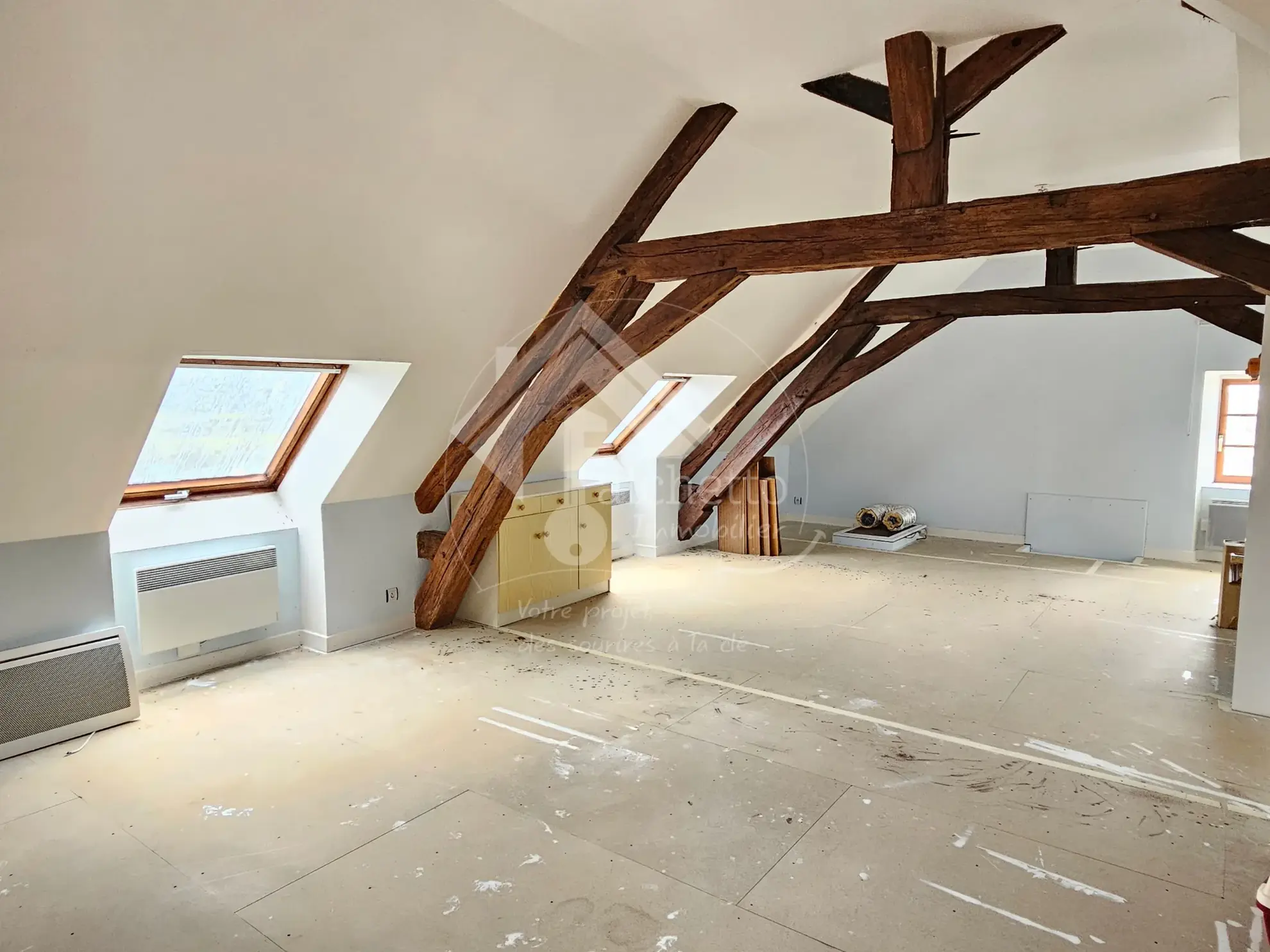Maison de caractère de 260 m² avec terrain à Vaumas, proche Parc Le Pal 