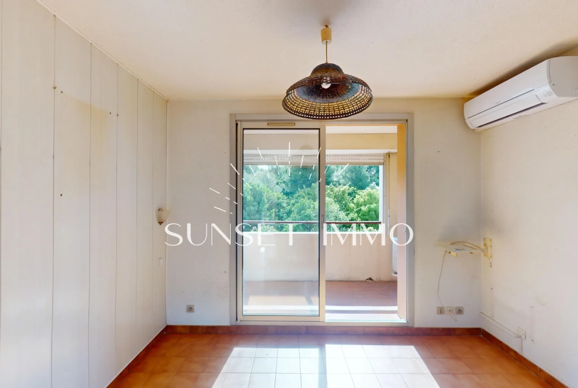 Studio en vente à Sausset-les-Pins avec balcon et parking privé 