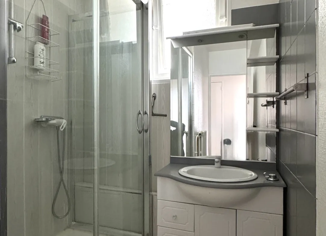 A vendre appartement 4 pièces à Meaux, dernier étage, proche parc du Patis 
