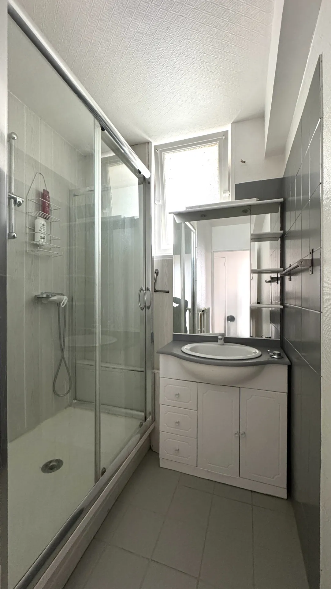 A vendre appartement 4 pièces à Meaux, dernier étage, proche parc du Patis 