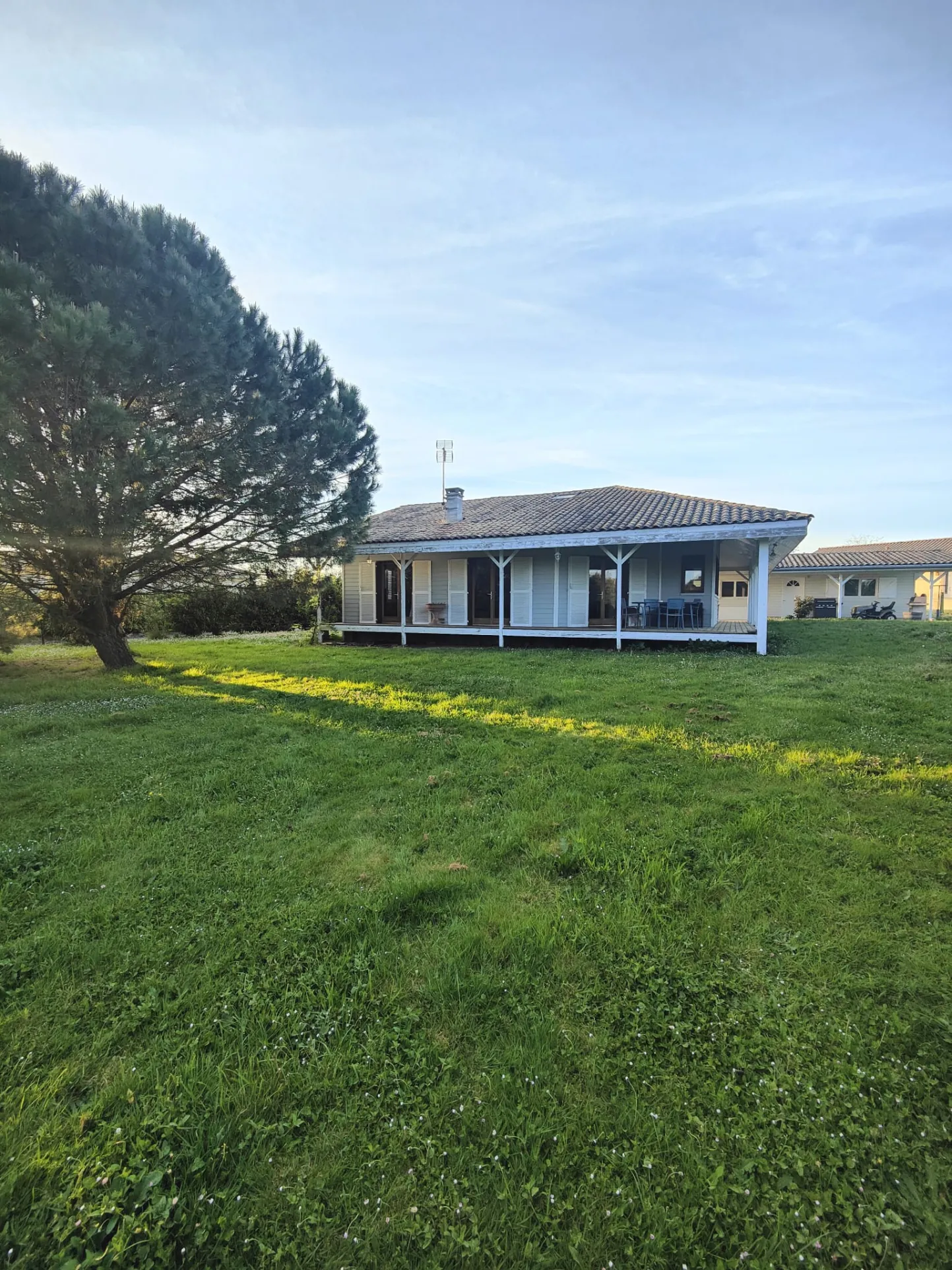 Maison de plain-pied avec garage et jardin à La Réole – 120 m² 