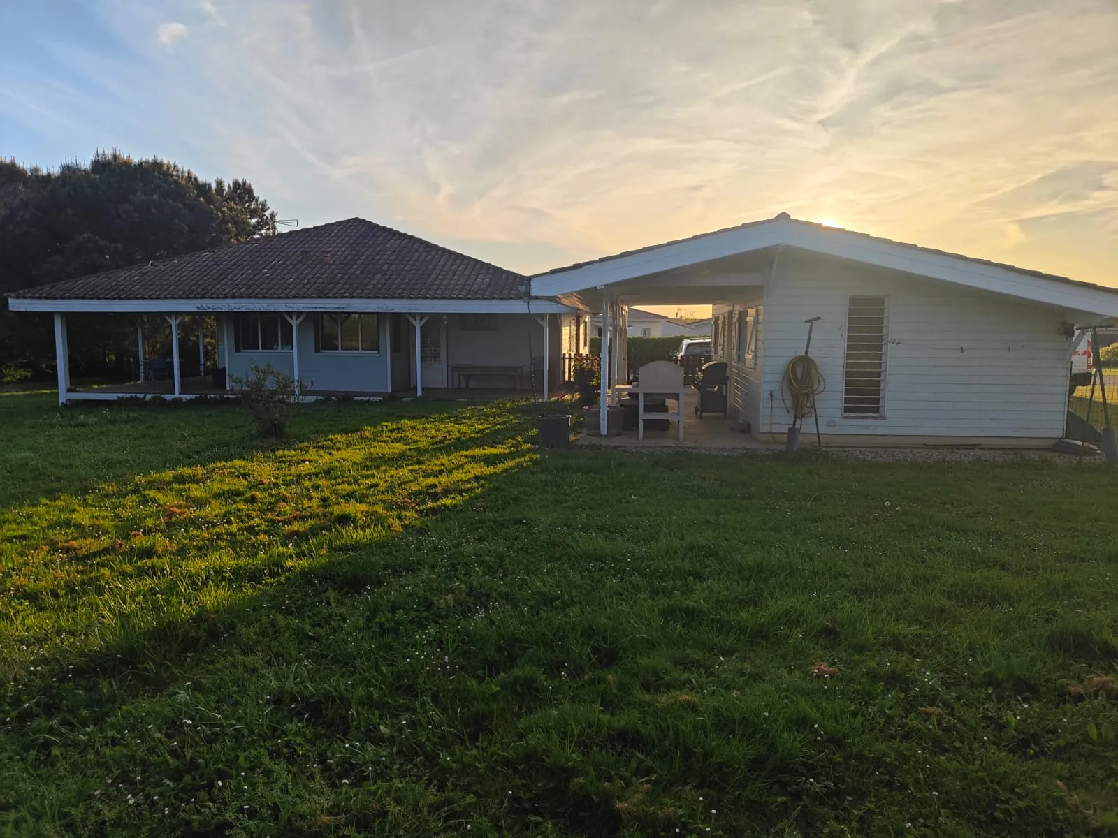 Maison de plain-pied avec garage et jardin à La Réole – 120 m² 
