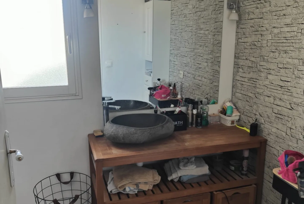 Maison de plain-pied avec garage et jardin à La Réole – 120 m² 