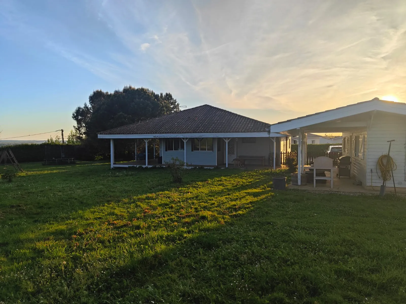 Maison de plain-pied avec garage et jardin à La Réole – 120 m² 
