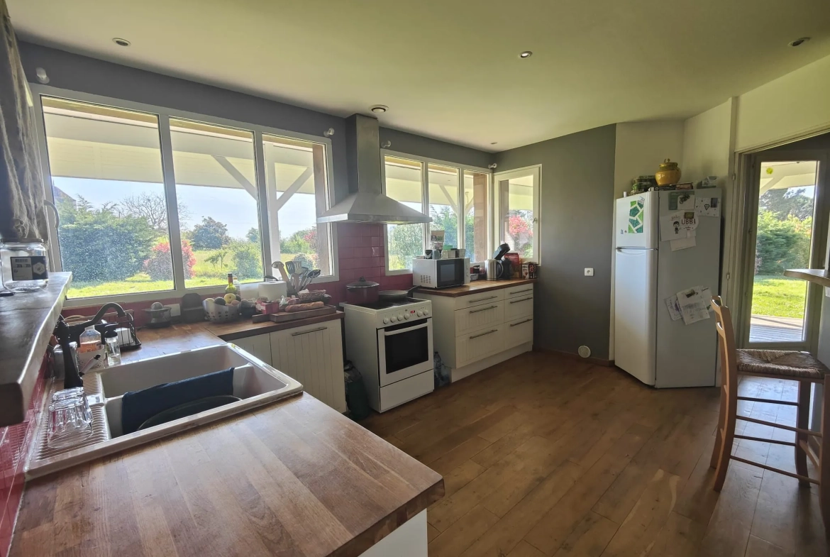 Maison de plain-pied avec garage et jardin à La Réole – 120 m² 