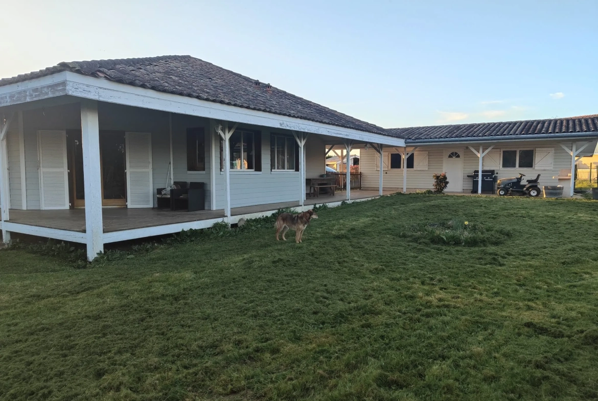 Maison de plain-pied avec garage et jardin à La Réole – 120 m² 