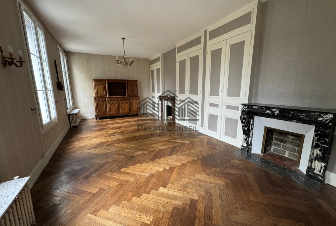 Maison 110 m² à Caudebec-lès-Elbeuf avec jardin et dépendance 