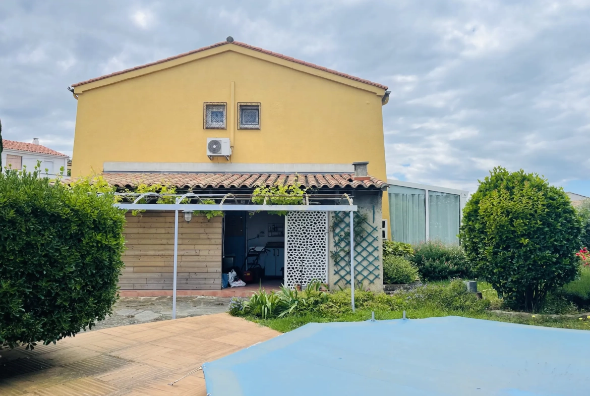 Belle maison avec piscine et annexe à Carcassonne Montlegun, secteur calme et verdoyant 