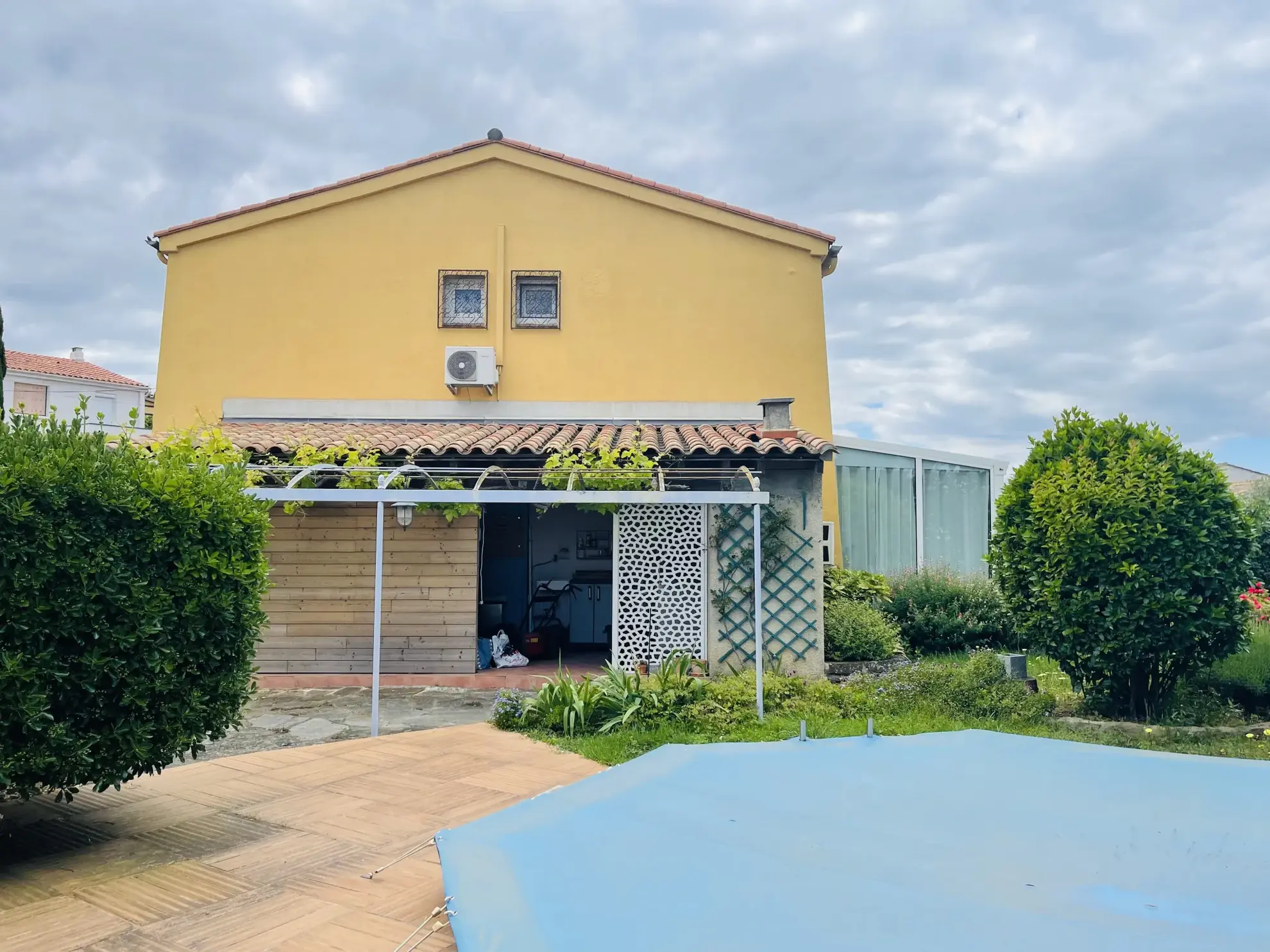 Belle maison avec piscine et annexe à Carcassonne Montlegun, secteur calme et verdoyant 