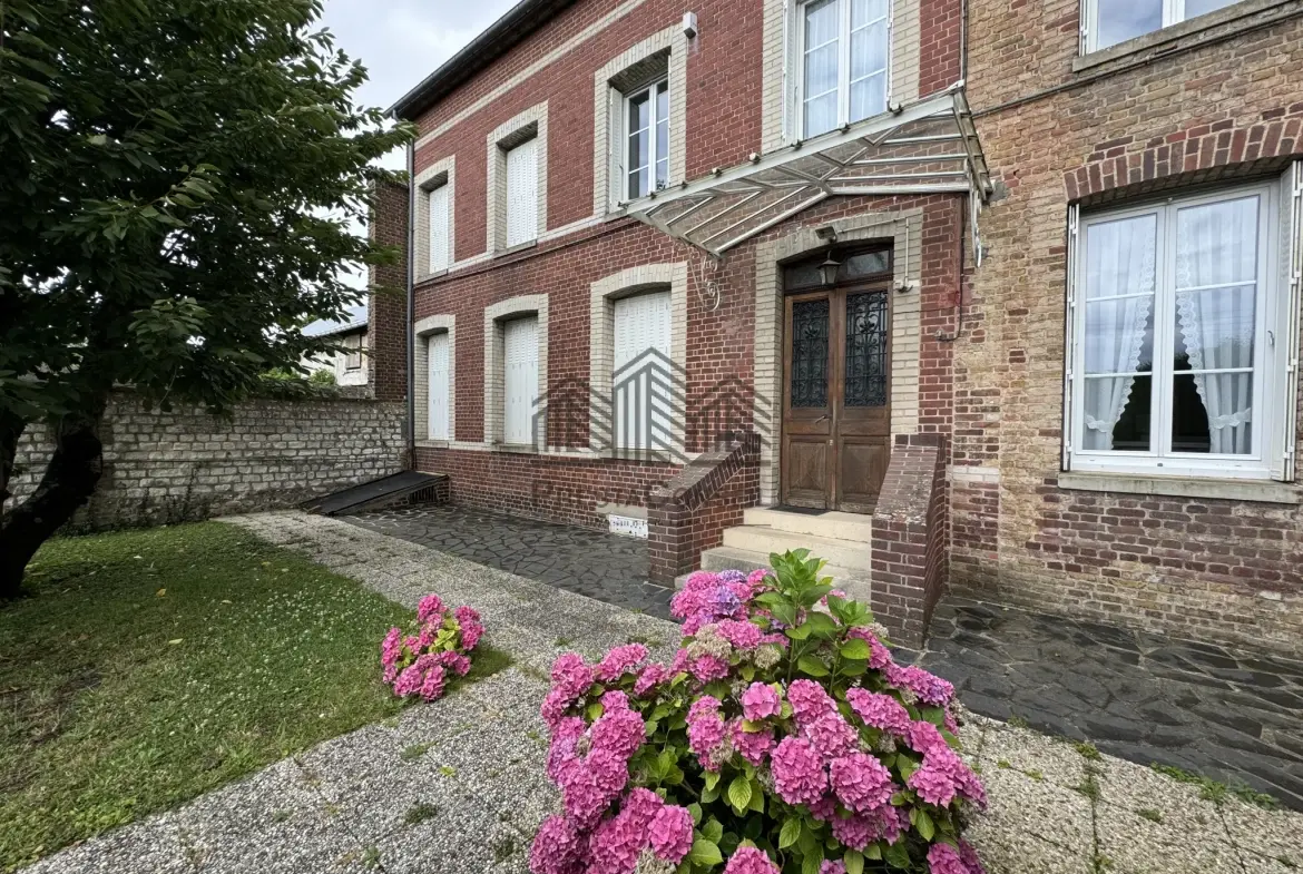 Maison 110 m² à Caudebec-lès-Elbeuf avec jardin et dépendance 