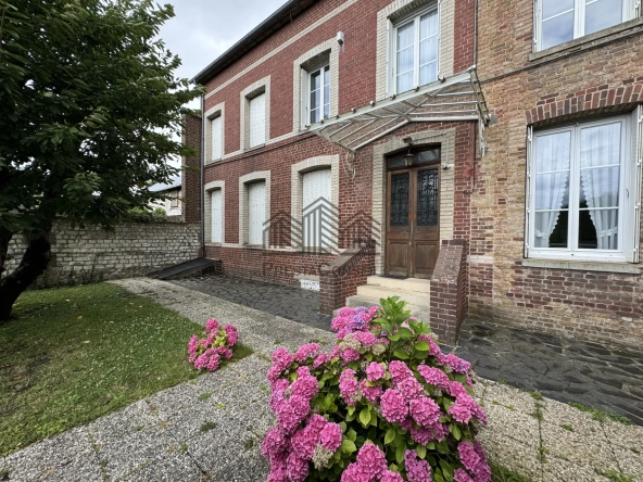 Maison 110 m² à Caudebec-lès-Elbeuf avec jardin et dépendance