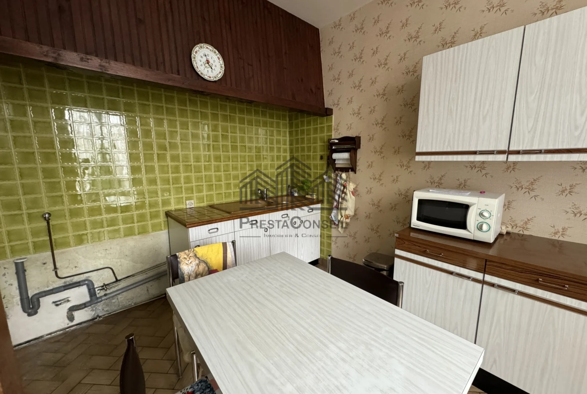 Maison 110 m² à Caudebec-lès-Elbeuf avec jardin et dépendance 