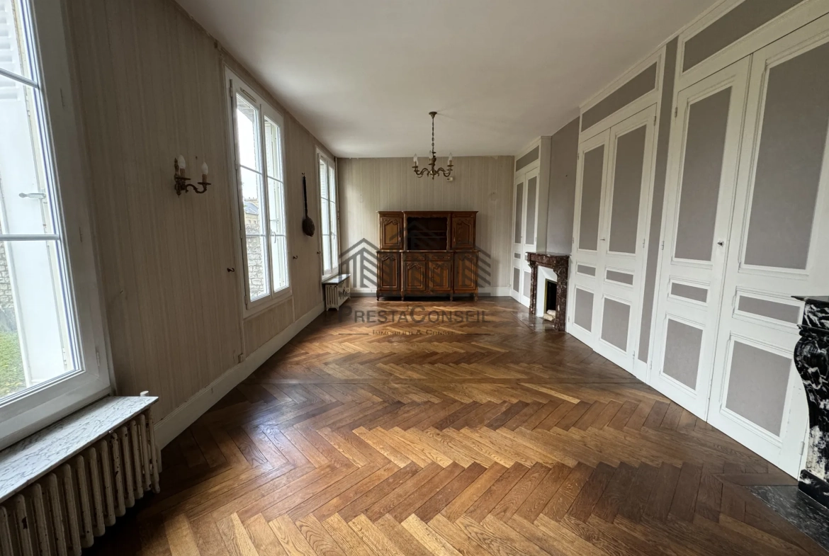 Maison 110 m² à Caudebec-lès-Elbeuf avec jardin et dépendance 