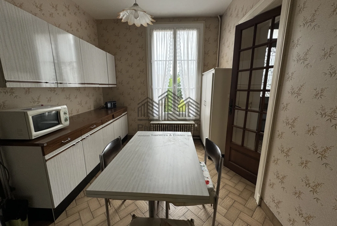 Maison 110 m² à Caudebec-lès-Elbeuf avec jardin et dépendance 