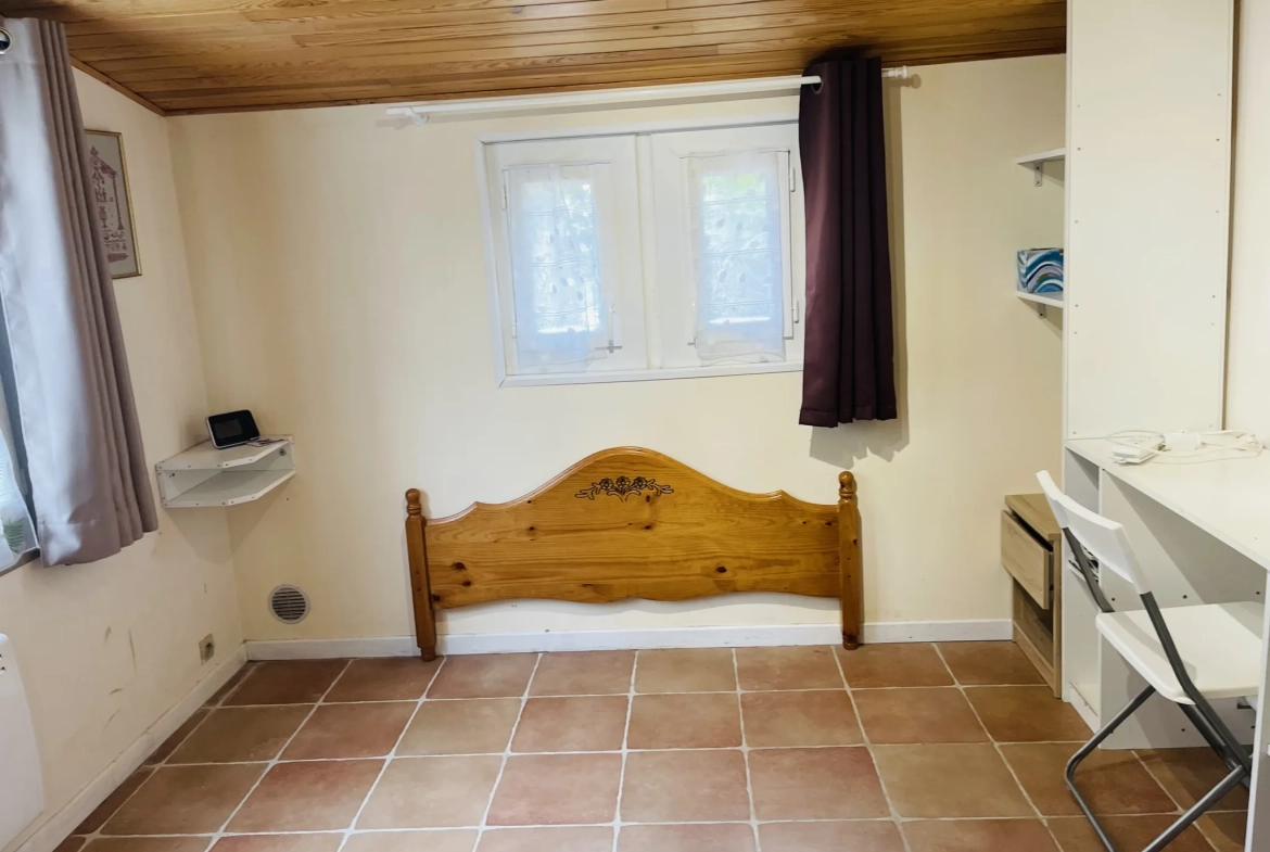 Belle maison avec piscine et annexe à Carcassonne Montlegun, secteur calme et verdoyant 