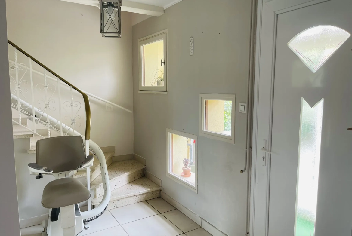 Belle maison avec piscine et annexe à Carcassonne Montlegun, secteur calme et verdoyant 