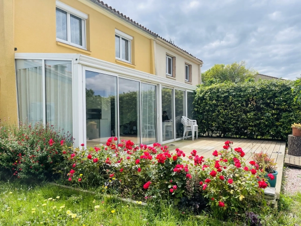 Belle maison avec piscine à Carcassonne Montlegun, 4 chambres,annexe et environnement calme