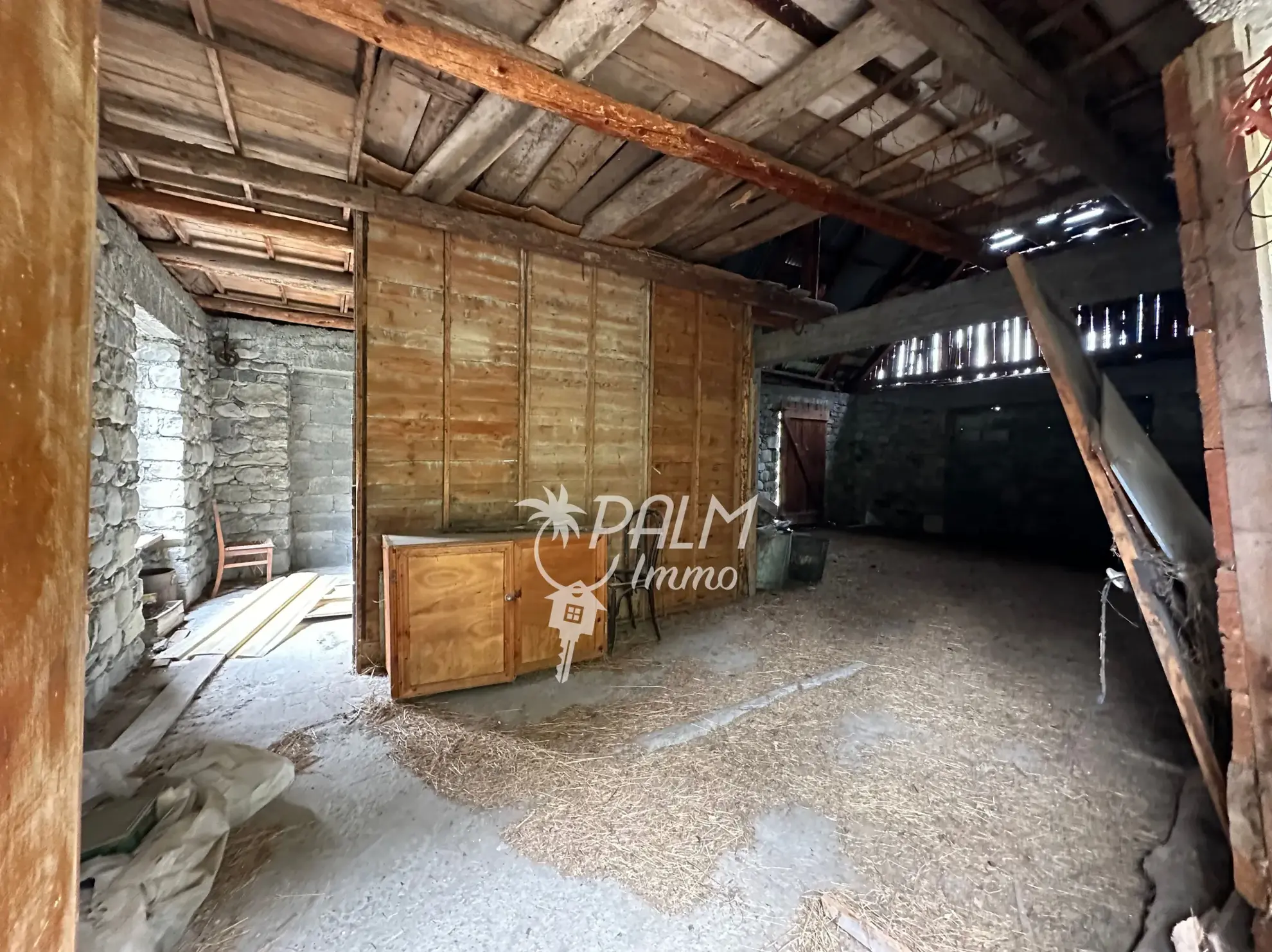 Maison en pierre à rénover avec terrain à Saint-Etienne-de-Tinée, vue montagne 