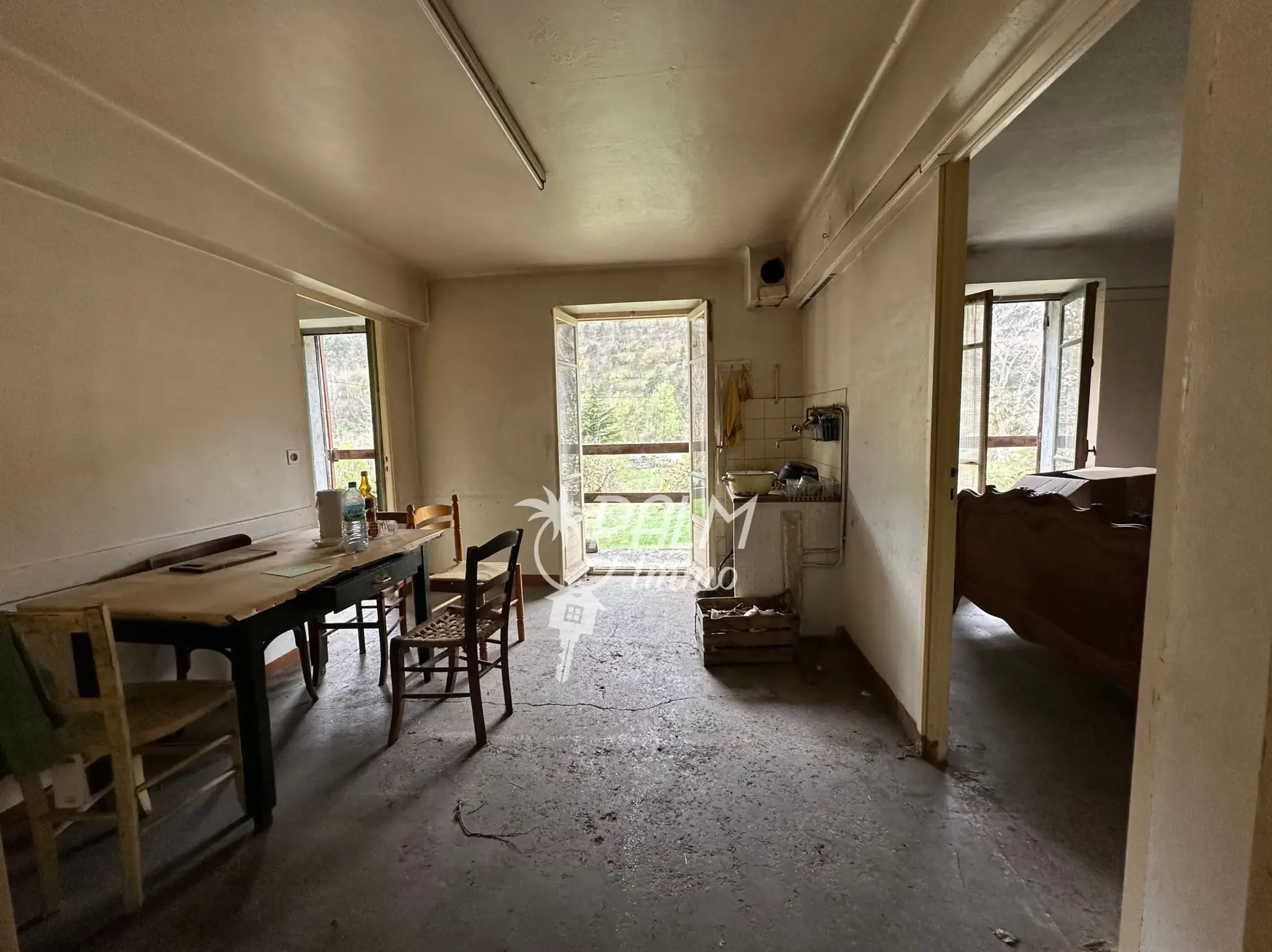 Maison en pierre à rénover avec terrain à Saint-Etienne-de-Tinée, vue montagne 