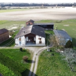 Maison en pierre avec grand hangar à Marmande avec espace de stockage de 650m²