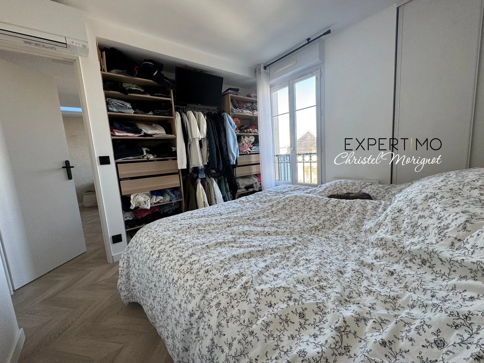 Charmant T2 en centre-ville de Magny-le-Hongre avec parking et balcon 