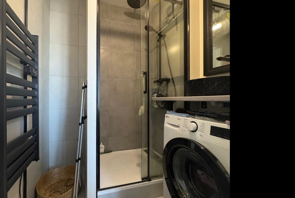 Charmant T2 en centre-ville de Magny-le-Hongre avec parking et balcon 