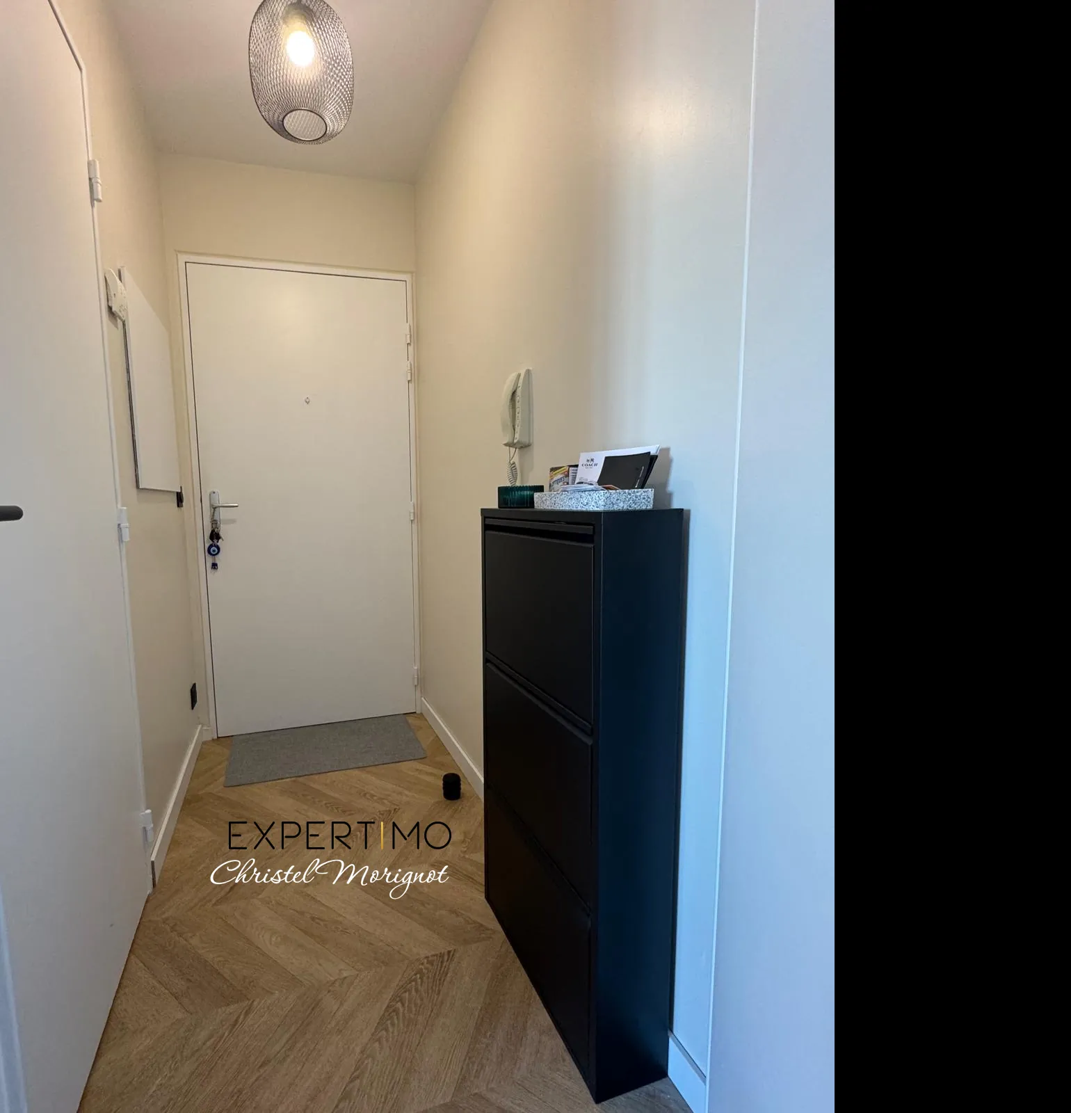 Charmant T2 en centre-ville de Magny-le-Hongre avec parking et balcon 