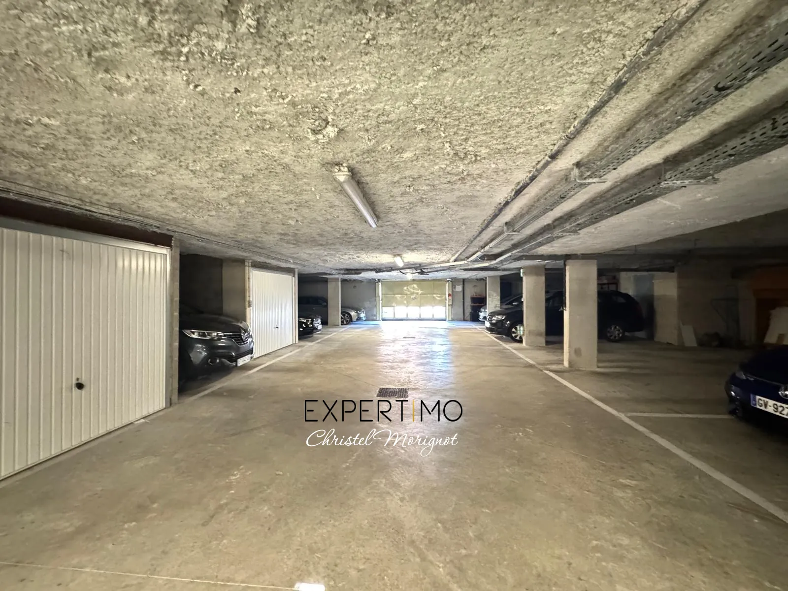 Charmant T2 en centre-ville de Magny-le-Hongre avec parking et balcon 