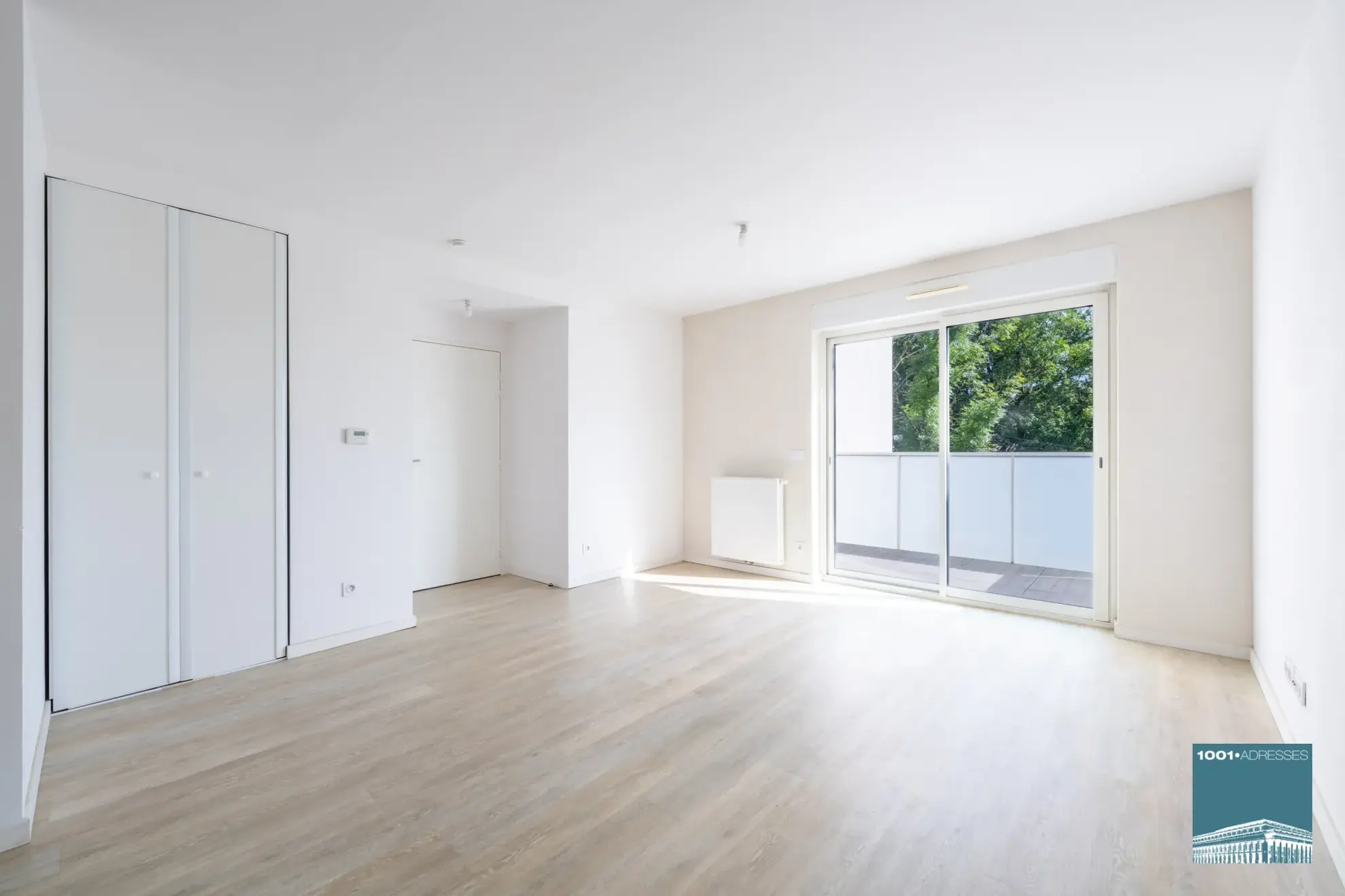 Appartement 2 pièces avec balcon, parking à Cenon en résidence récente 