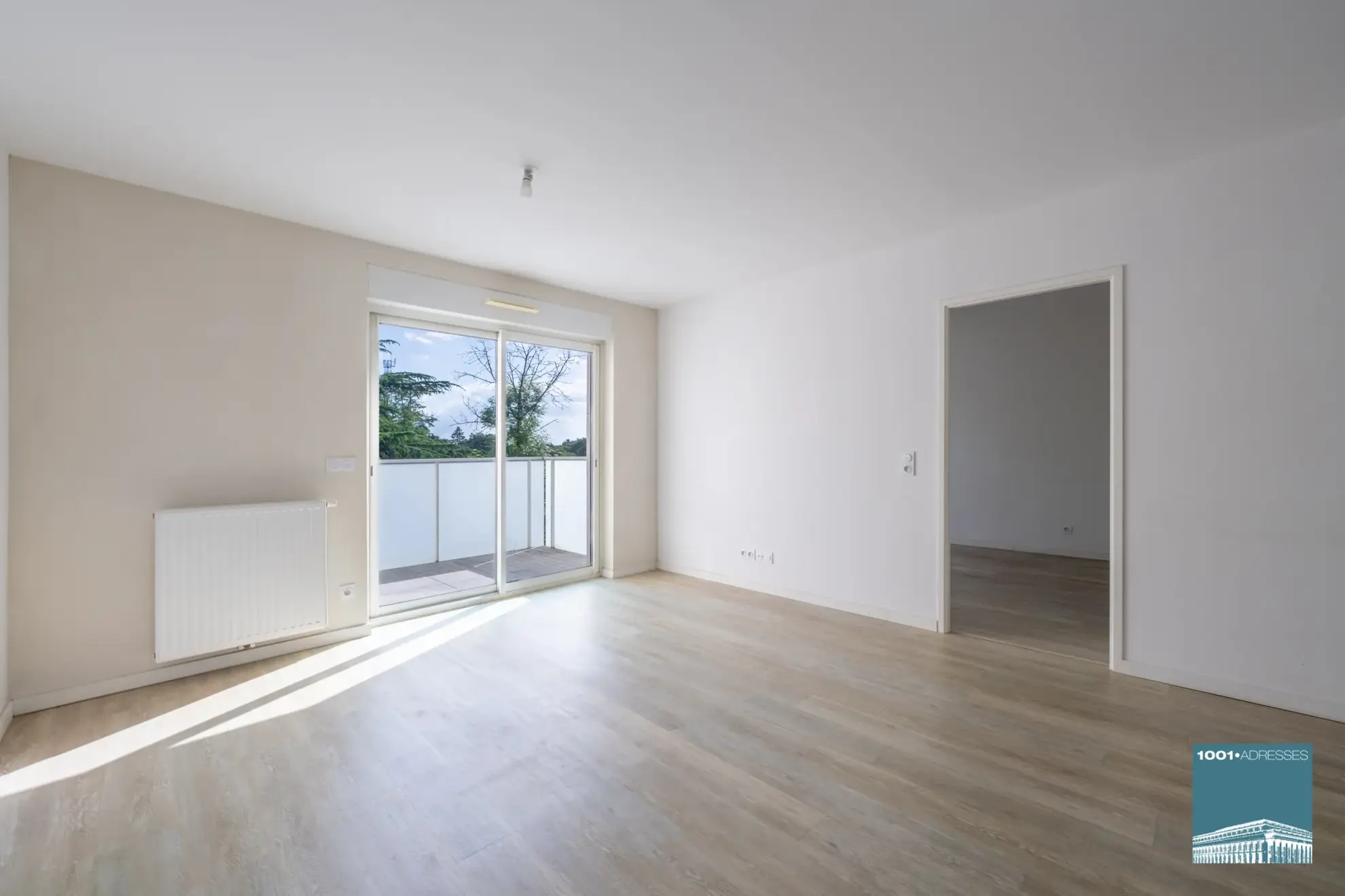 Appartement 2 pièces avec balcon, parking à Cenon en résidence récente 